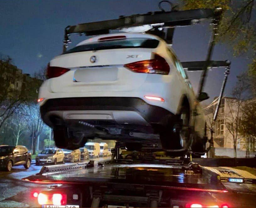 FOTO // Un BMW-ist drogat, reținut de polițiștii capitalei