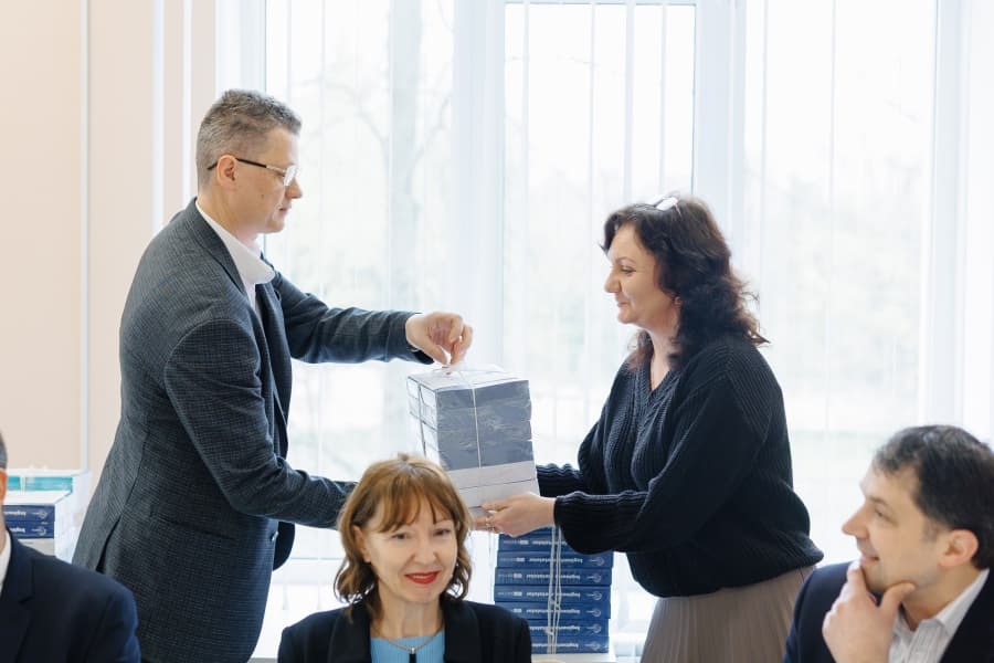 Școlile profesionale din R. Moldova, asigurate cu manuale de specialitate în cadrul unui proiect sprijinit de Germania și Elveția