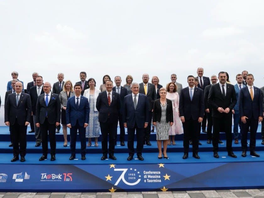 Lideri europeni: „Moldova merită un loc în familia europeană”