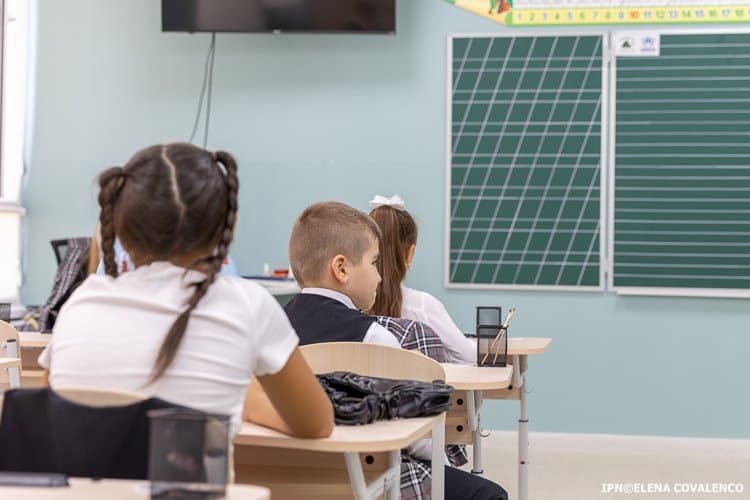 Ajutor material pentru copii defavorizați din capitală