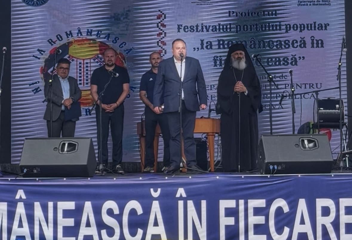 FOTO // DRRM, prezent la Festivalului portului popular „IA Românească în fiecare casă”