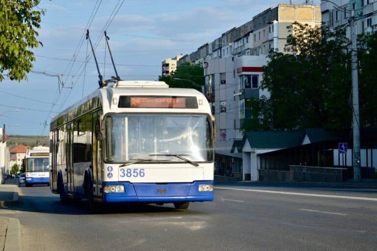 Orar prelungit pentru transport public