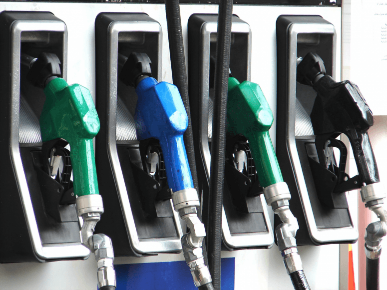 Scumpiri la carburanți: motorina a ajuns la 20 de lei