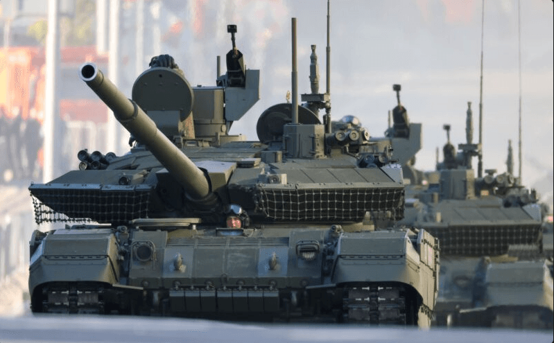 Rusia își triplează producția de tancuri T-90M, în pofida sancțiunilor occidentale. 1.000 de unități anual, ținta până în 2028