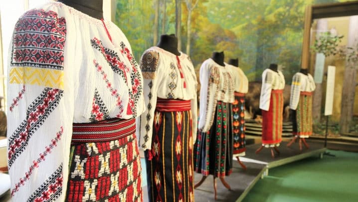 Ziua Portului Popular, sărbătorită la Muzeul de Etnografie din Chișinău cu expoziții și ateliere dedicate tradiției