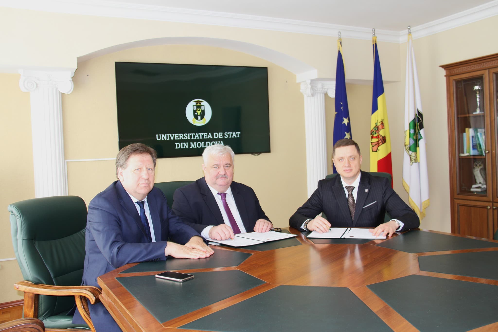 FOTO // Viitorii justițiari, mai bine pregătiți. USM și CSP au semnat un Acord de parteneriat pentru cooperare