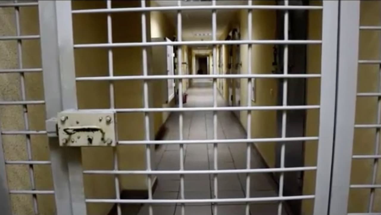 Închisoare pentru angajatul unei companii de pază. A agresat un bărbat