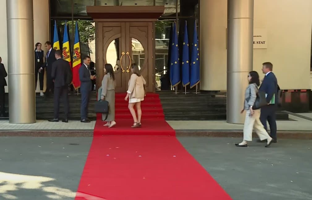 LIVE // Întâmpinarea oficialilor pentru Summitul R. Moldova – UE