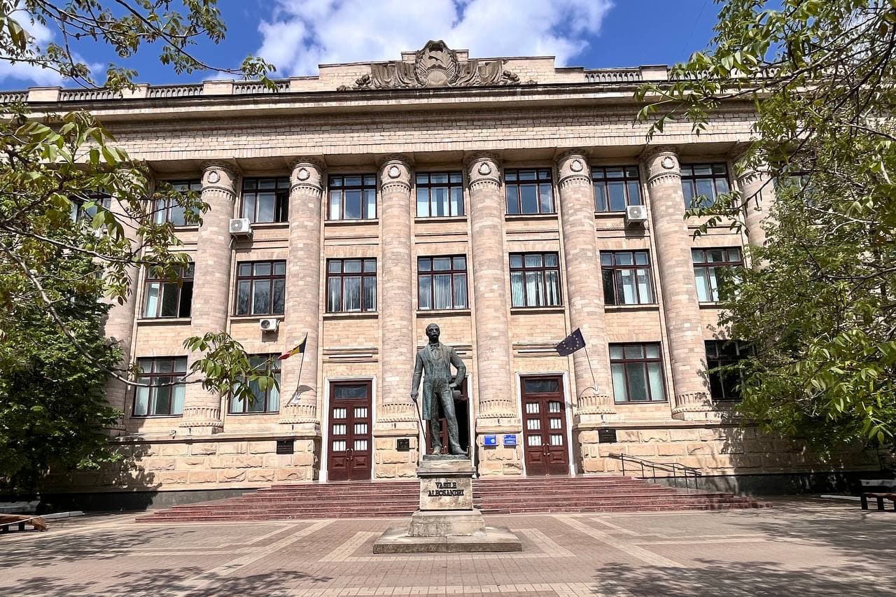 Biblioteca Națională se digitalizează: proiect european de peste 750 000 euro, cu BCU Iași