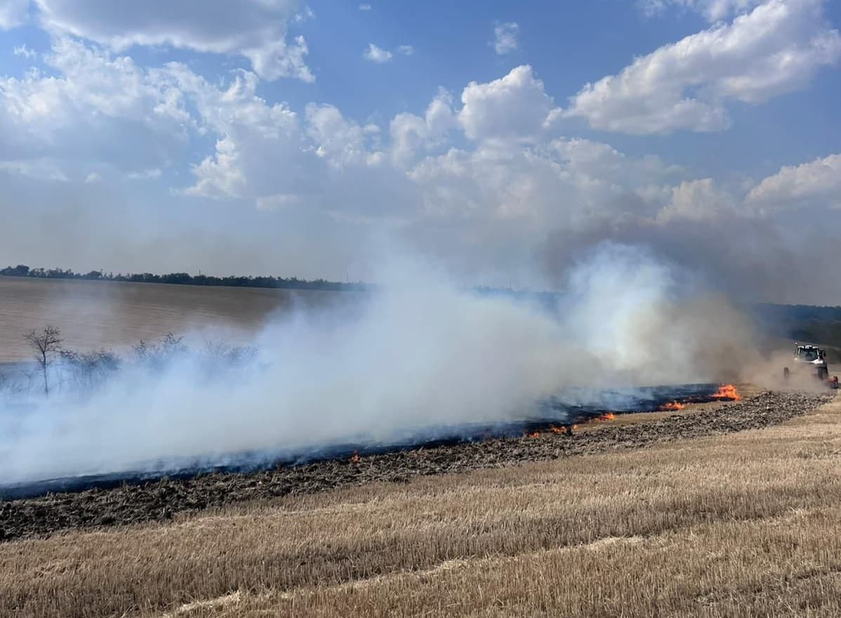 Incendiu la Comrat! 20 de hectare de teren, cuprinse de flăcări