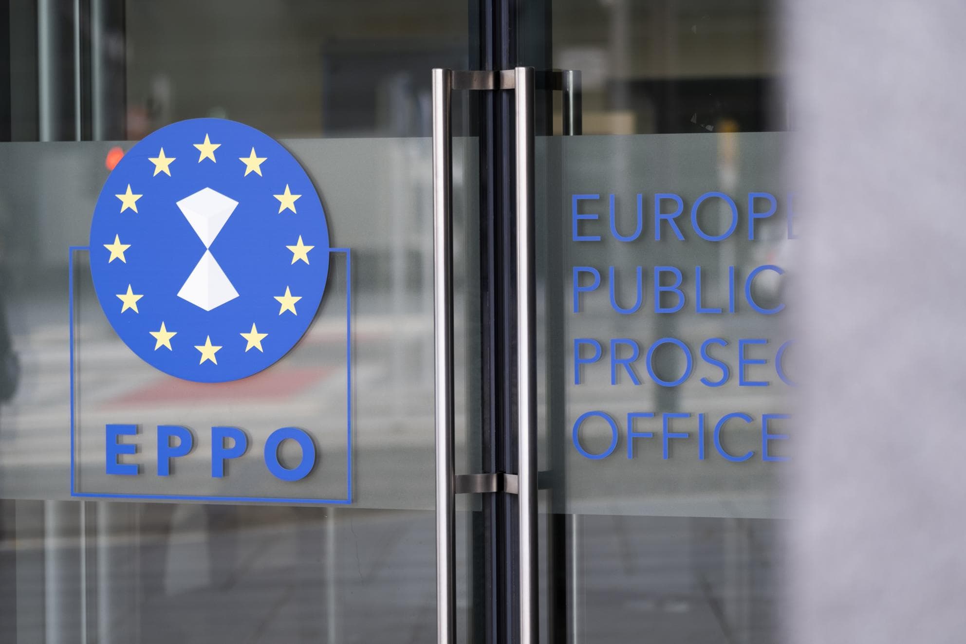 Parchetul European a declanșat o anchetă asupra partidului Marinei Le Pen și aliaților săi de extremă dreapta de la Bruxelles