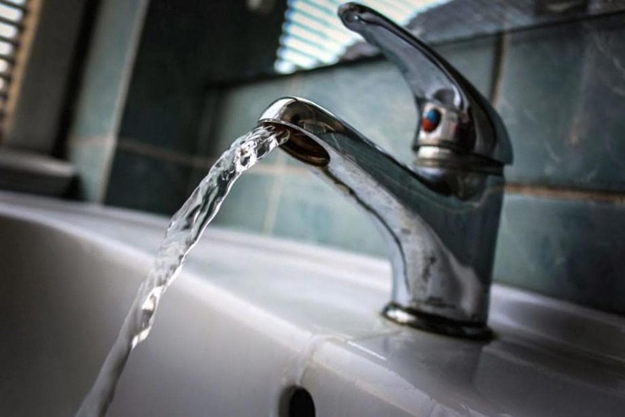 Apa și canalizarea se scumpesc cu până la 10 lei în câteva raioane