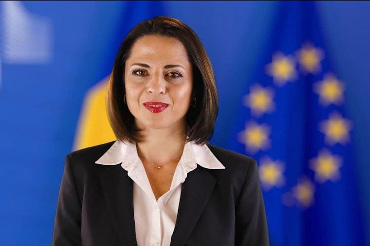 Ramona Strugariu: Peste o sută de absolvenți ai INJ așteaptă să intre în sistem