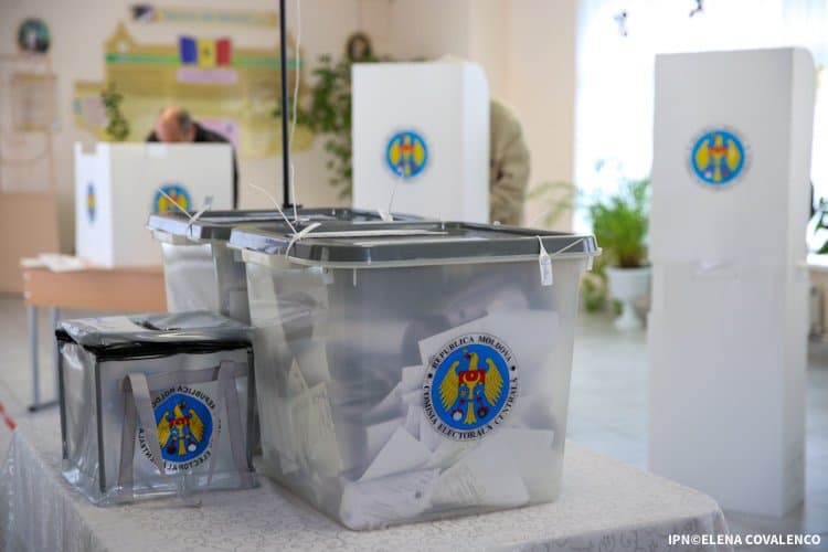 Șeful CE la Chișinău: Alegerile din toamnă, sub risc de dezinformare și cumpărare a voturilor