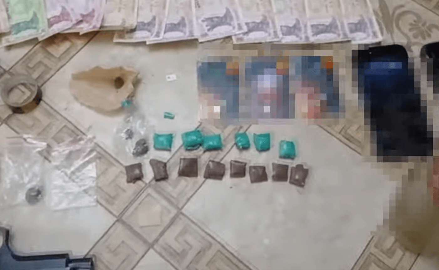 Percheziții într-un dosar de trafic de droguri în proporții deosebit de mari. Doi bănuiți, reținuți