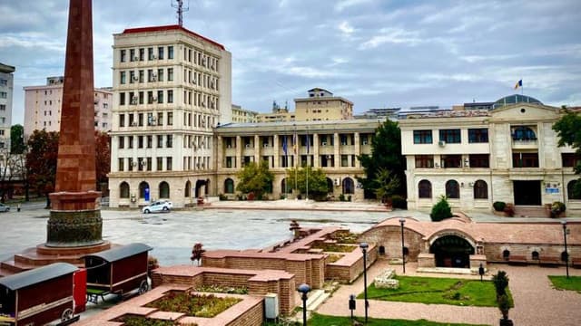 Primarul Focșaniului anunță suspendarea procedurii de înfrățire cu Chișinăul
