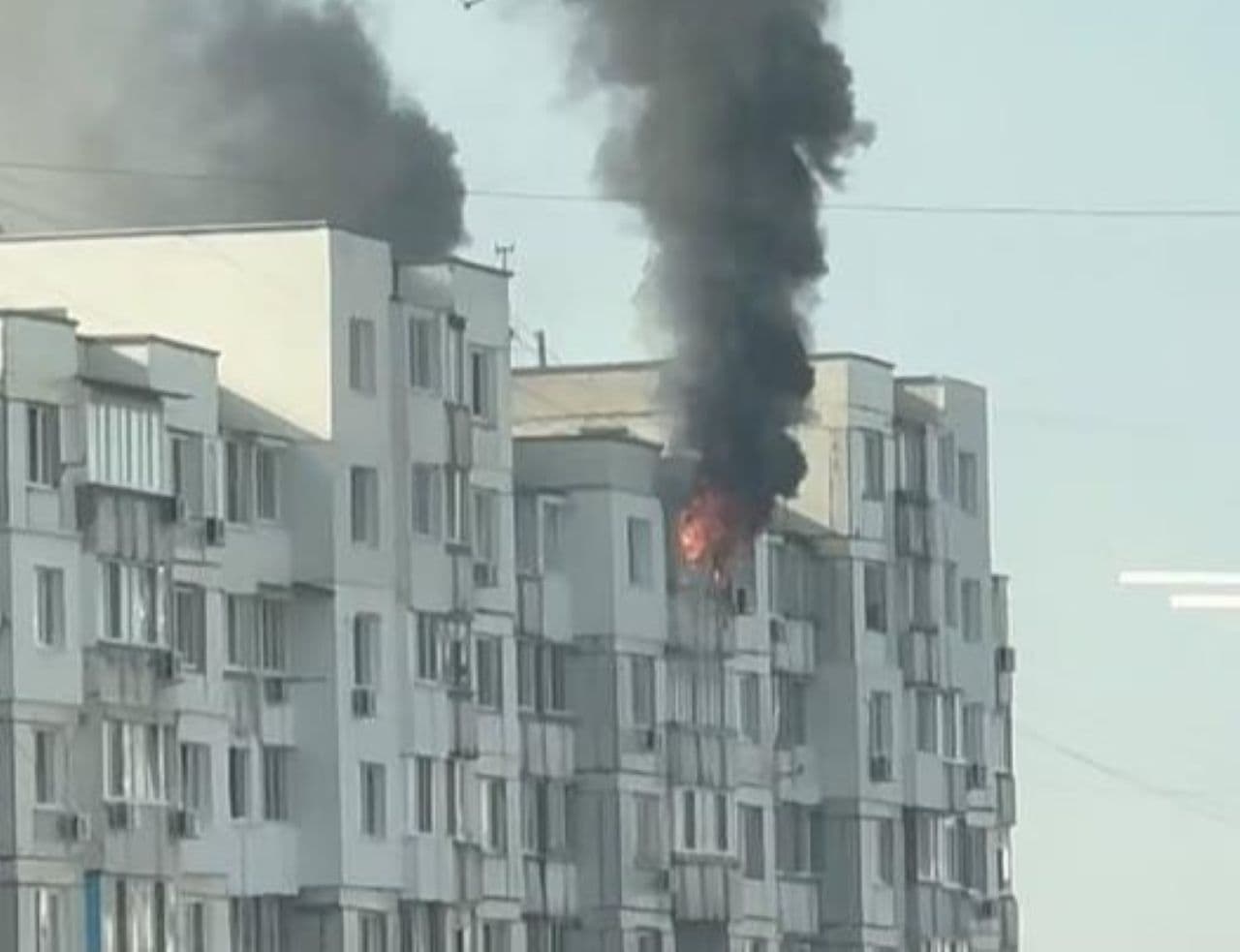 Incendiu în sectorul Rîșcani al capitalei. Șase echipaje de pompieri au intervenit la fața locului