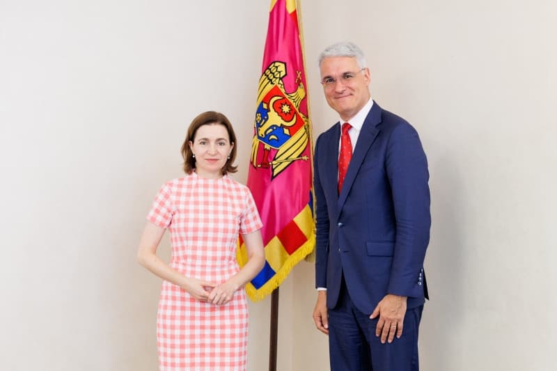 Maia Sandu și Igor Grosu, discuții cu Ministrul Investițiilor și Proiectelor Europene al României: Proiectele comune vor conecta și mai mult cetățenii de pe ambele maluri ale Prutului