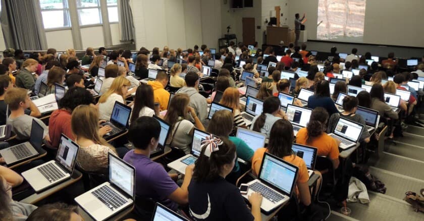 Admiterea 2025 // Cum se depune dosarul online pentru studii superioare în Moldova