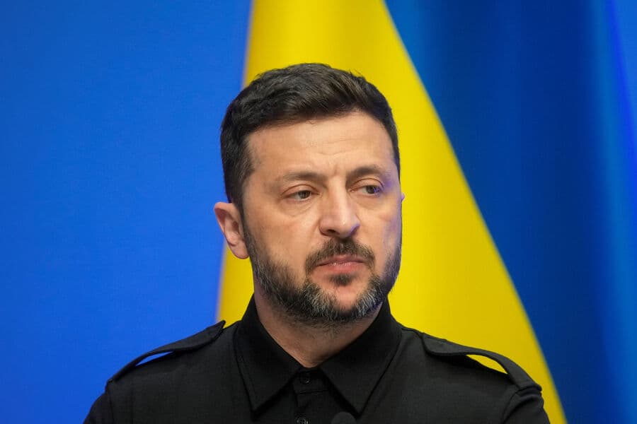 Zelenski: Rusia a lansat peste 30 de rachete și 300 de drone într-un nou atac nocturn asupra Ucrainei