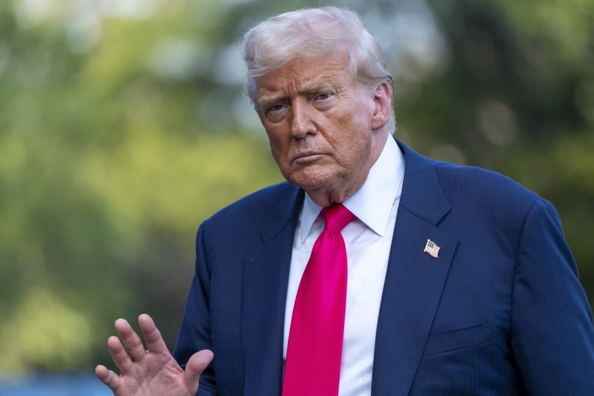 Trump a semnat legea privind criptomonedele stablecoin, marcând un pas major spre adoptarea acestora în economia reală