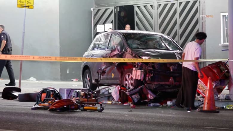 Cel puțin 30 de răniți, după ce o mașină a intrat într-o mulțime în Los Angeles