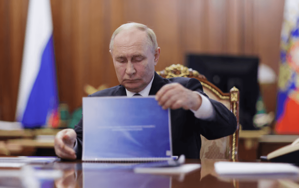 Putin este pregătit să negocieze pacea cu Ucraina, susține Kremlinul. Ce condiții pune Moscova