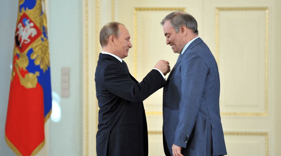Dirijorul lui Putin, respins în Italia