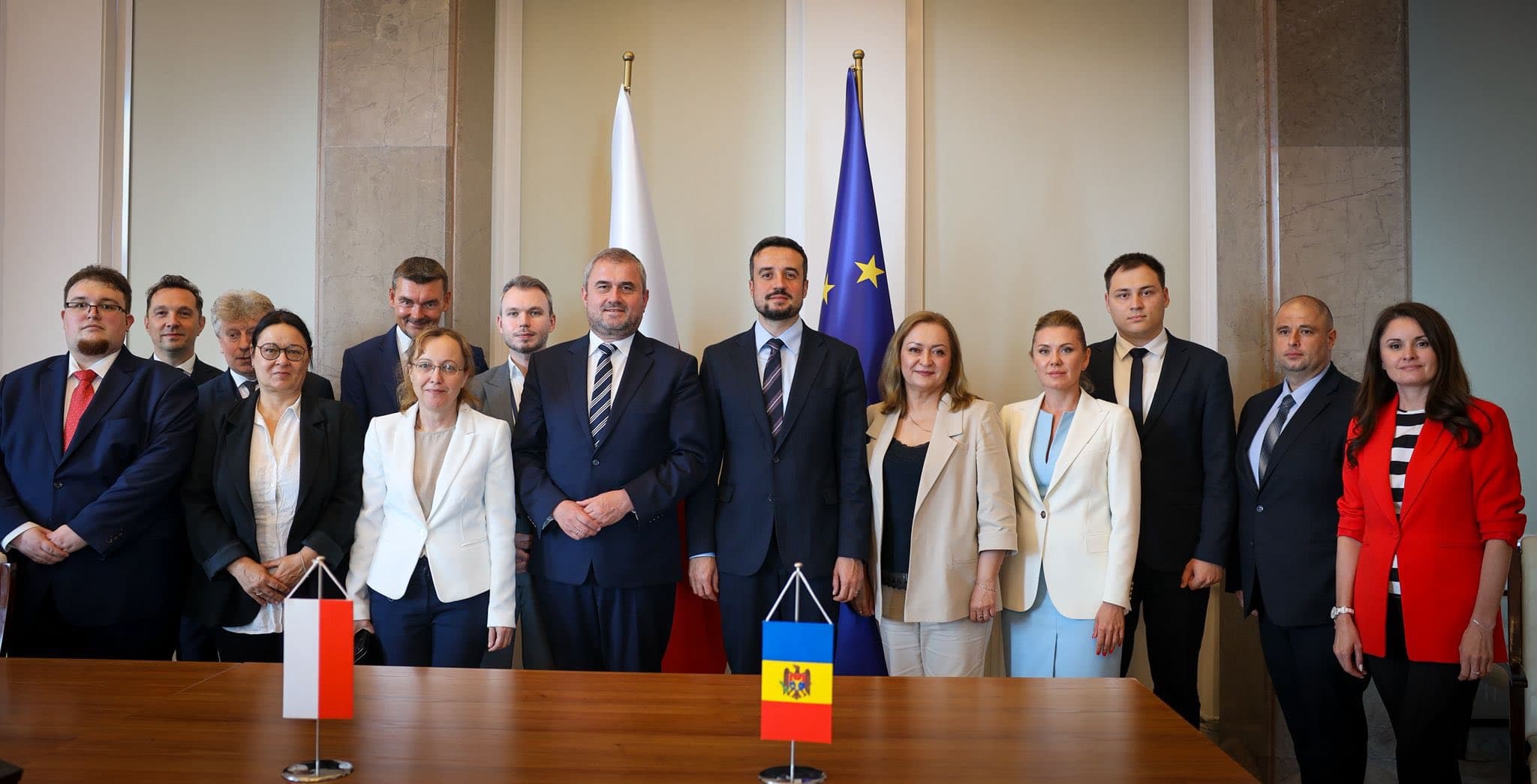 FOTO // R. Moldova și Polonia majorează cu 65% cotele de autorizații pentru transportul rutier cu țări terțe