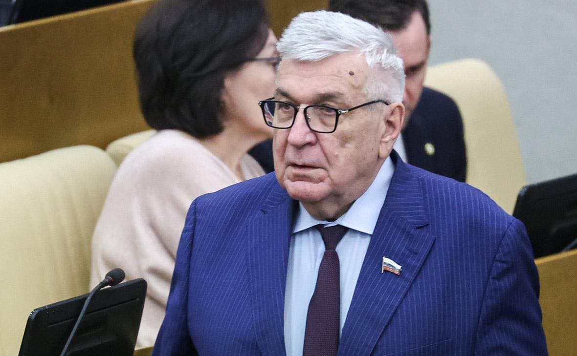 Un deputat din Rusia, „prezent” la ședință plenară și după moarte. A votat de 11 ori în ziua decesului