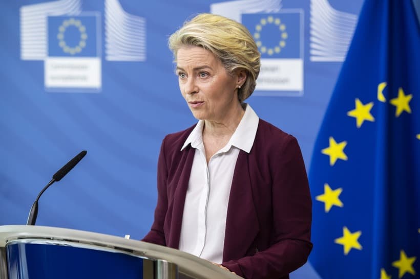 Ursula Von der Leyen speră să „avanseze şi să reechilibreze” relaţiile dintre UE şi China. Preşedintele Comisiei Europene s-a întâlnit cu Xi Jinping