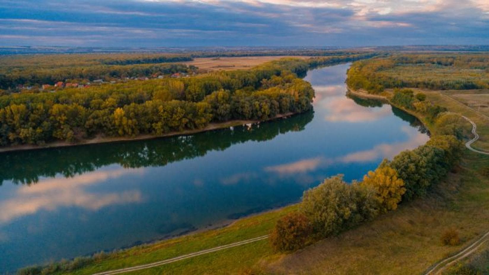 Pentru a opri căderea nivelului de apă în Nistru, R. Moldova cere Ucrainei un debit mai mare