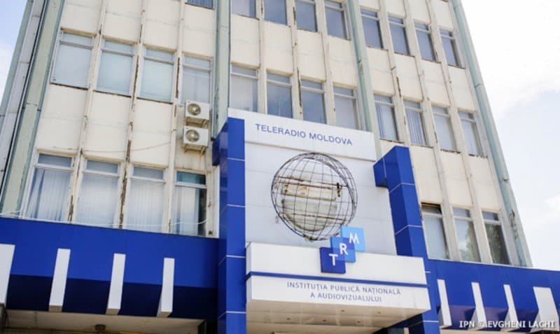 Casa Radio, stropită cu vopsea. TRM: Tentativă de intimidare a jurnaliștilor