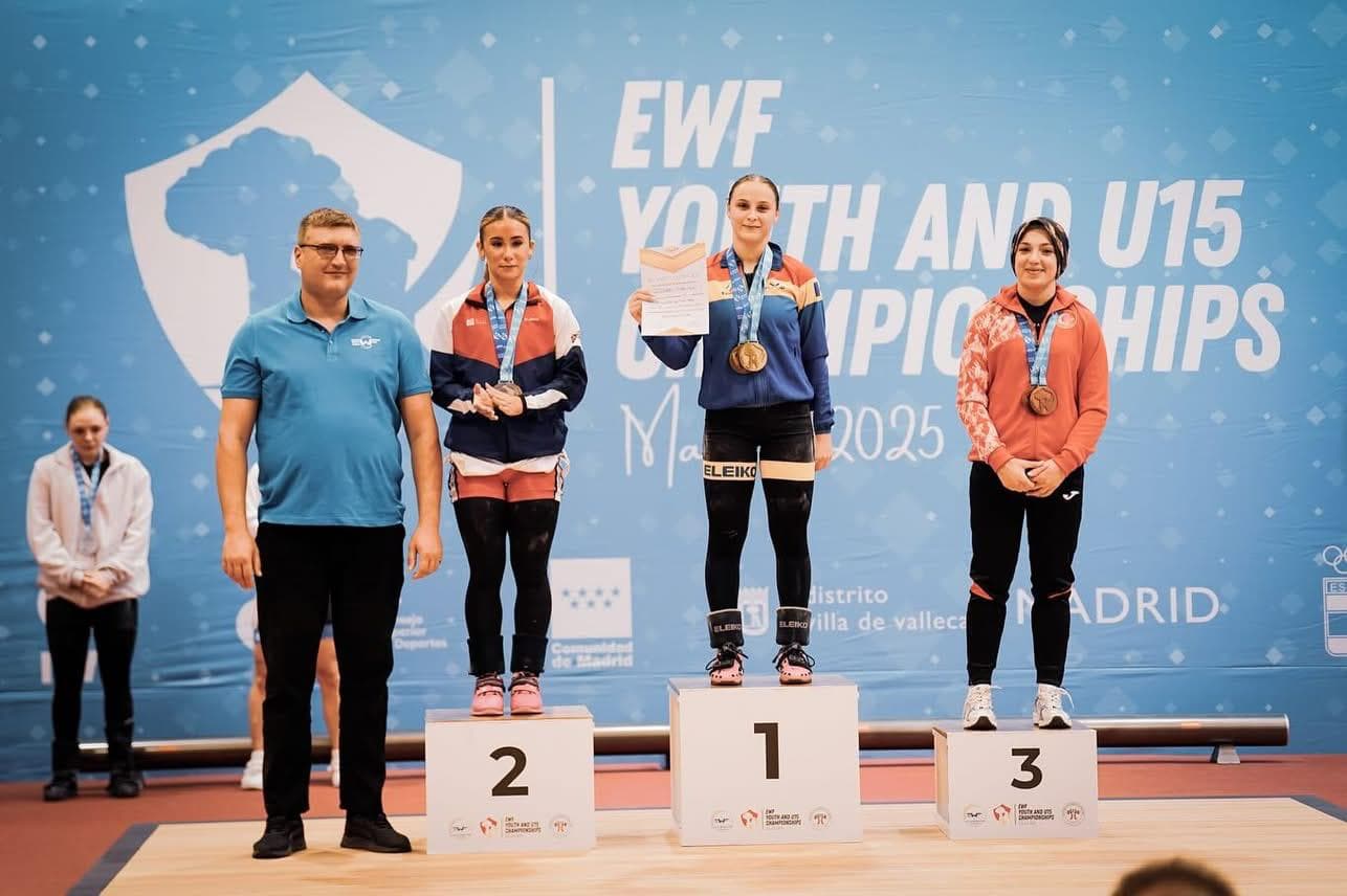 Lotul național de haltere a cucerit 13 medalii la Campionatele Europene U15 și U17