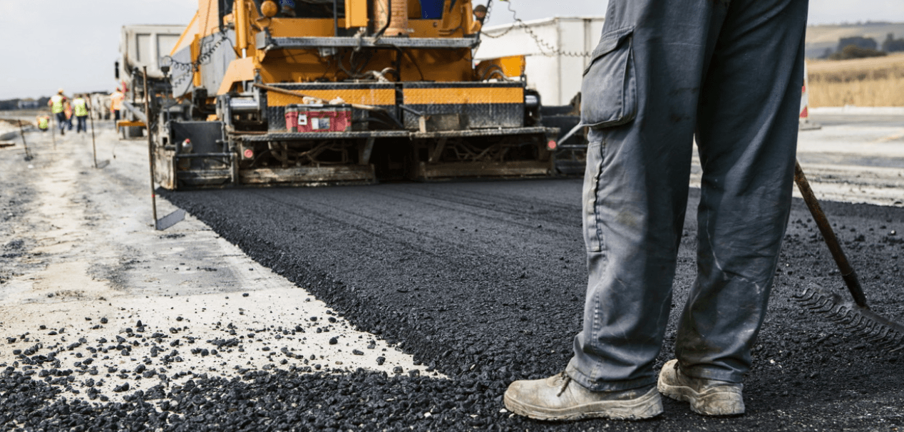 Drumarii avansează lucrările de reparație pe traseele regionale: peste 145 km vizați în 36 de loturi