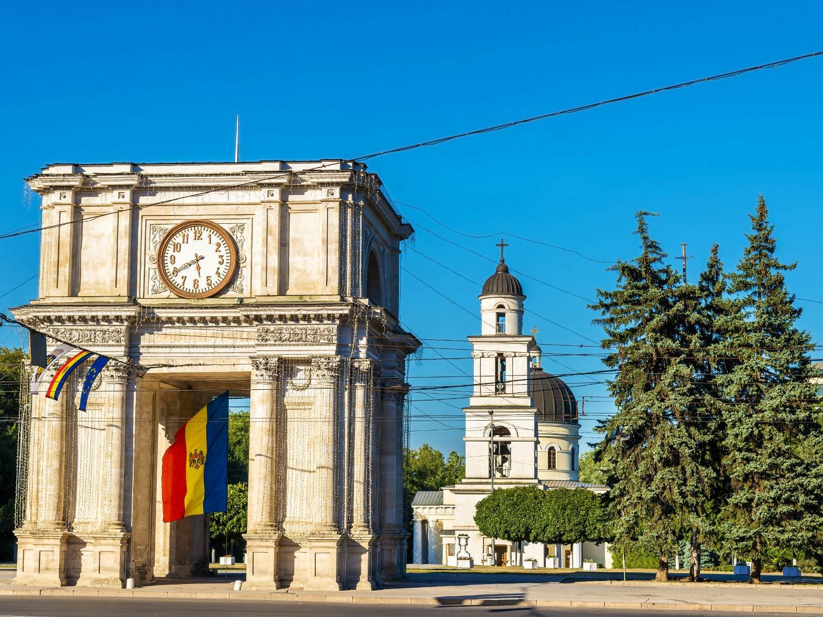 Chișinăuienii și oaspeții capitalei, așteptați la diverse evenimente culturale în acest weekend. Din program