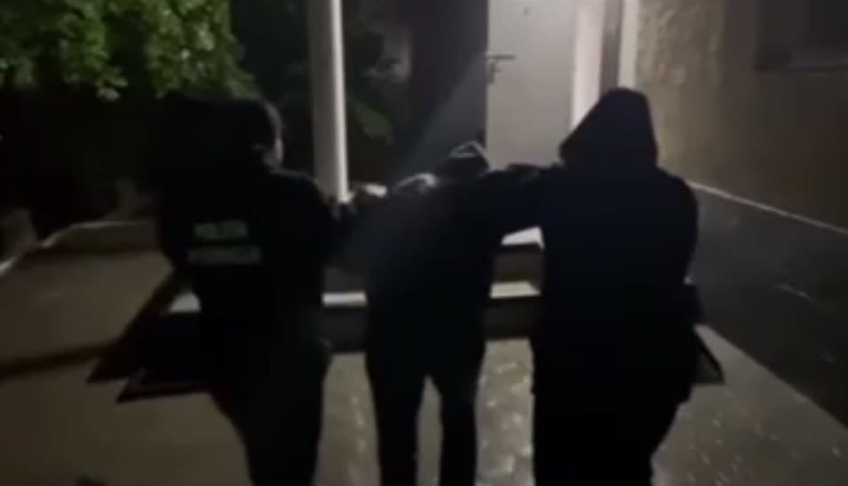 VIDEO // Grupare de traficanți de droguri, anihilată la Taraclia. Captură de 400 mii lei și trei arestări