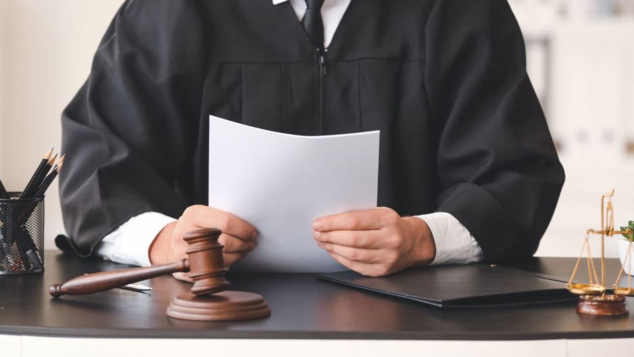 Și-a bătut fratele până la moarte. Un bărbat din Basarabeasca, condamnat la 16 ani de pușcărie