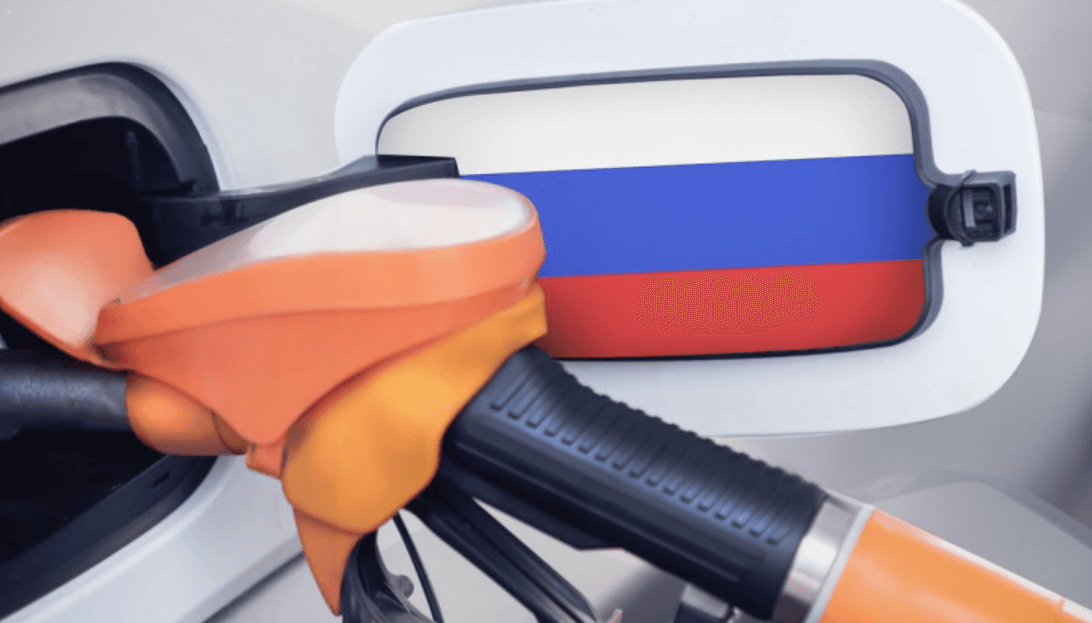 O nouă lovitură pentru Vladimir Putin. UE va aplica din 3 septembrie un plafon dinamic pentru prețurile petrolului rusesc