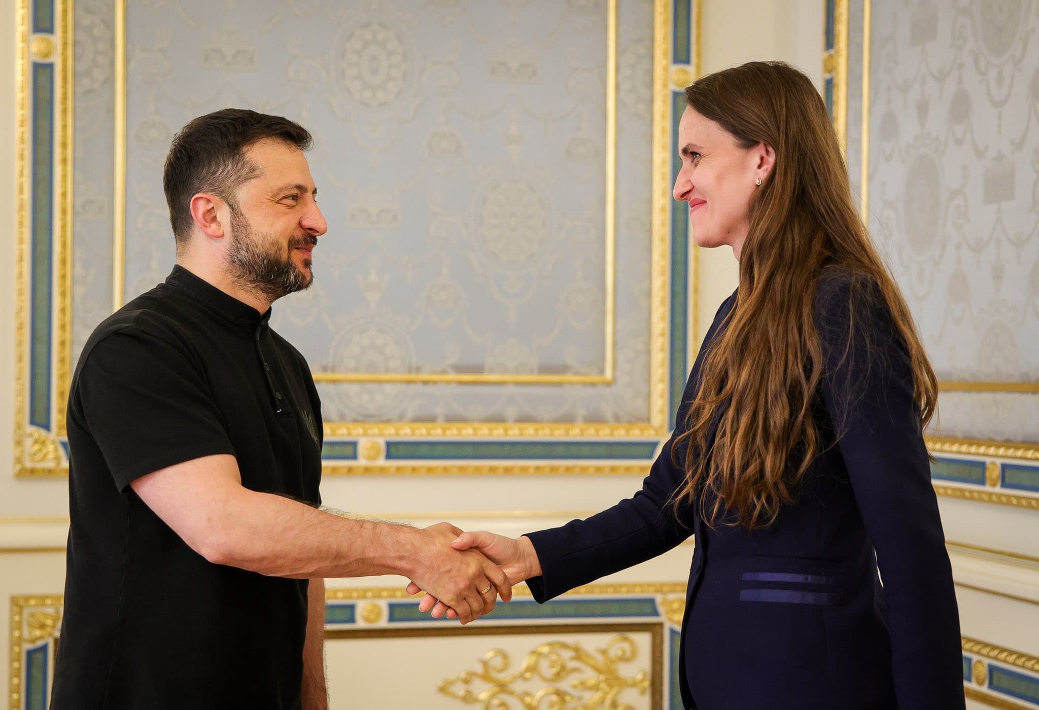 Ministrul român de Externe, Oana Țoiu, întâlnire cu Volodimir Zelenski. Parcursul european al R. Moldova, pe masa discuțiilor