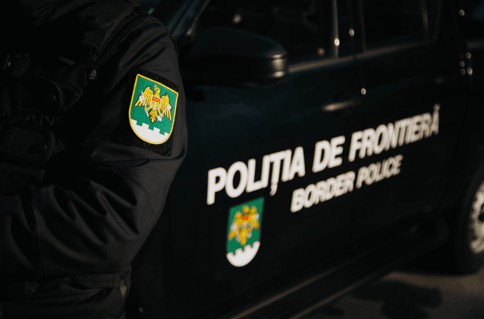 Flux crescut de călători la granițe. Poliția de Frontieră recomandă alternarea punctelor de trecere