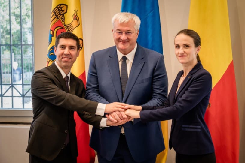 Trilaterala R. Moldova - România - Ucraina, la Cernăuți. Combaterea dezinformării și integrarea europeană, printre subiectele abordate