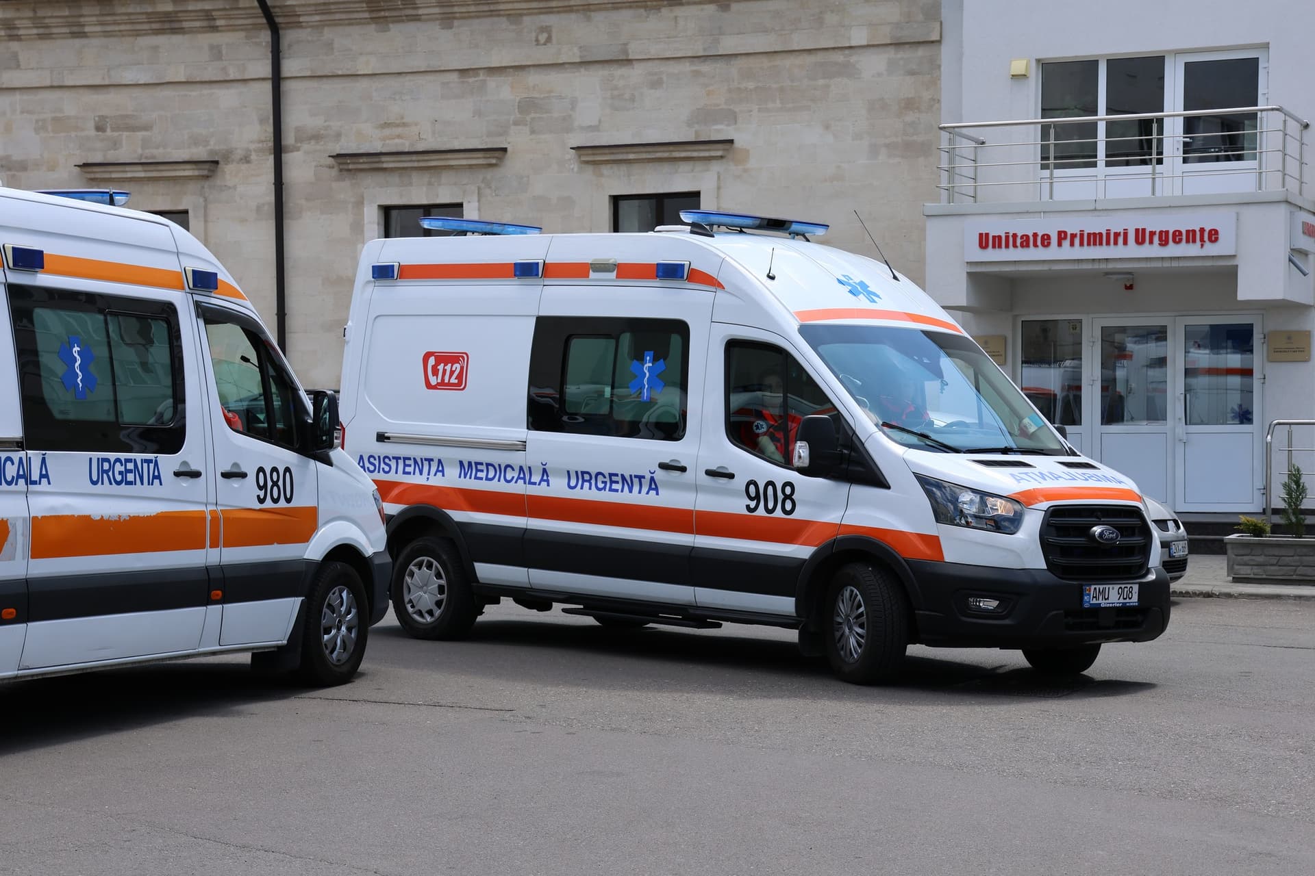 Accident în masă pe un teren de joacă din Ialoveni. Cinci copii, internați la spital