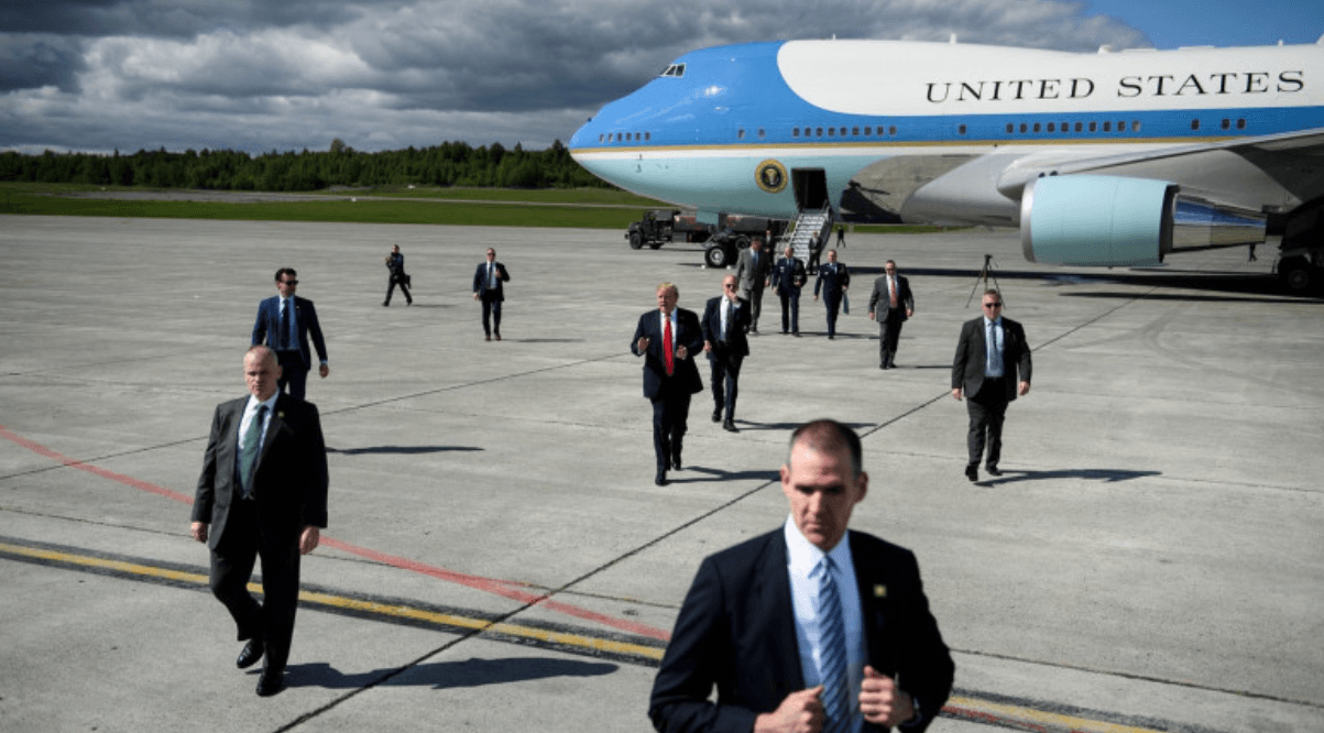 Summitul Trump - Putin: planul include o discuție a celor doi lideri însoțiți doar de traducători. Problema cu locul de întâlnire