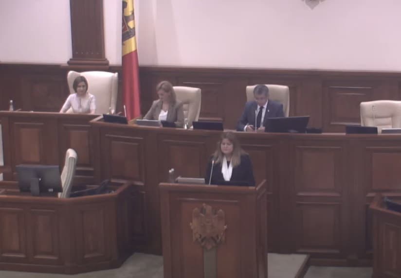 Ședință fulger la Parlament. Judecătorii Curții Constituționale și-au depus jurământul pentru noul mandat