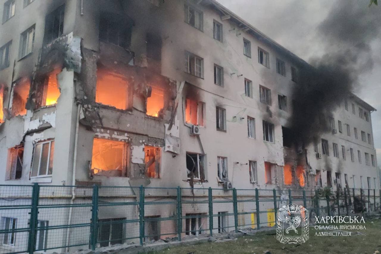 Trei oameni au murit în urma atacurilor Rusiei asupra unei zone rezidenţiale din Harkov. Printre victime, un copil de doar doi ani