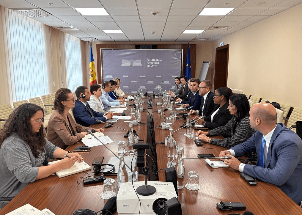 Alegerile din 28 septembrie, în atenția Congresului SUA. Mai mulți oficiali americani, vizită de documentare la Chișinău
