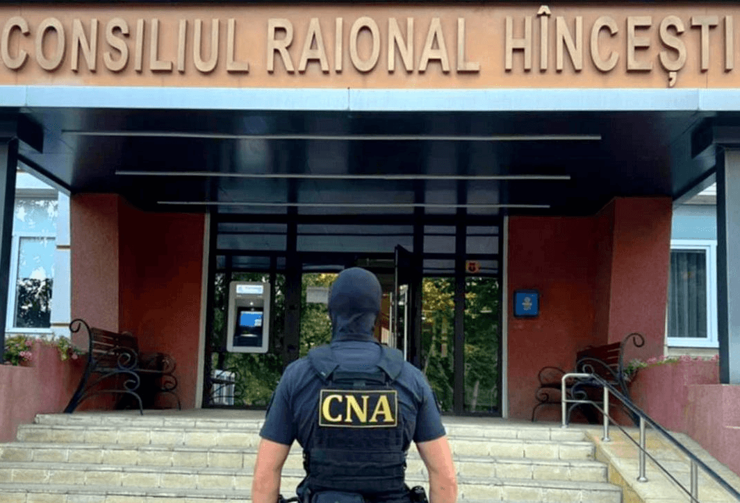 Percheziții în mai multe localități din R. Moldova. Arhitectul-șef al raionului Hîncești, suspectat de mai multe acte de corupție