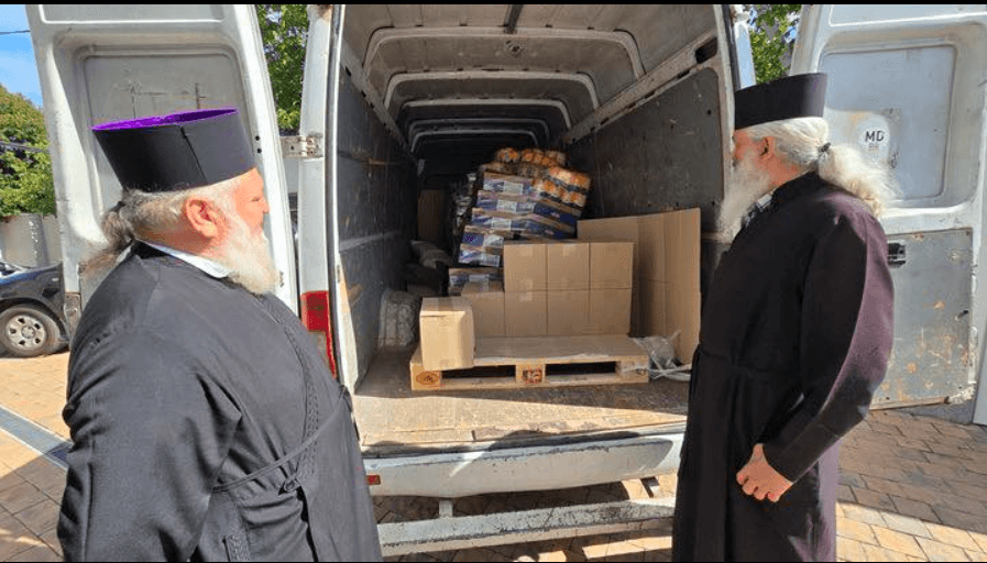 Poduri peste Prut // Peste patru tone de produse alimentare, donate pentru familiile nevoiașe din nordul R. Moldova