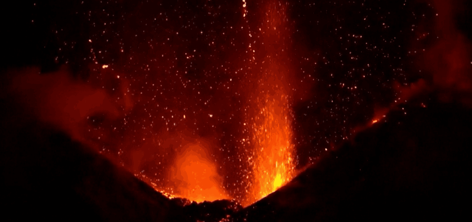 Alertă aeriană în Sicilia, după ce vulcanului Etna a erupt din nou